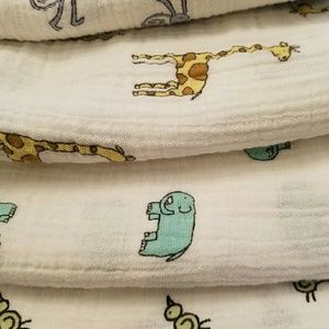 Aden + Anais muslin swaddle blanket 4 pack