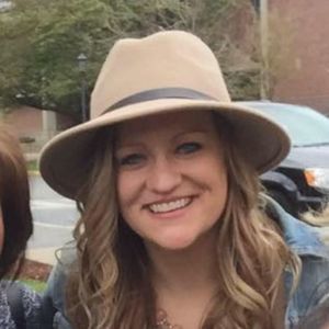 Meet your Posher, Courtney