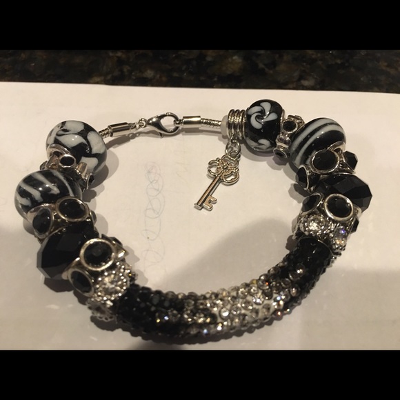 Braclets - Picture 2 of 4