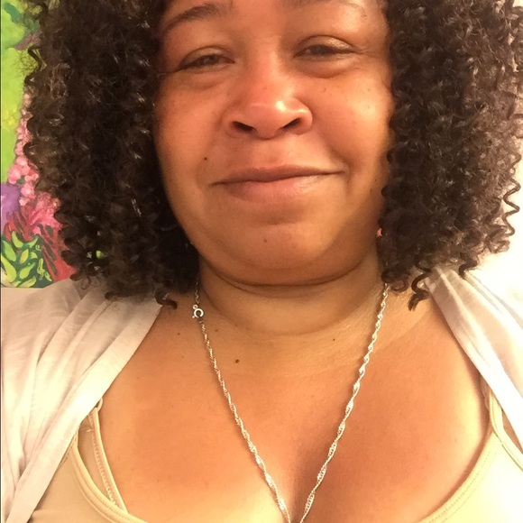 Meet your Posher, Sharin - Picture 1 of 1