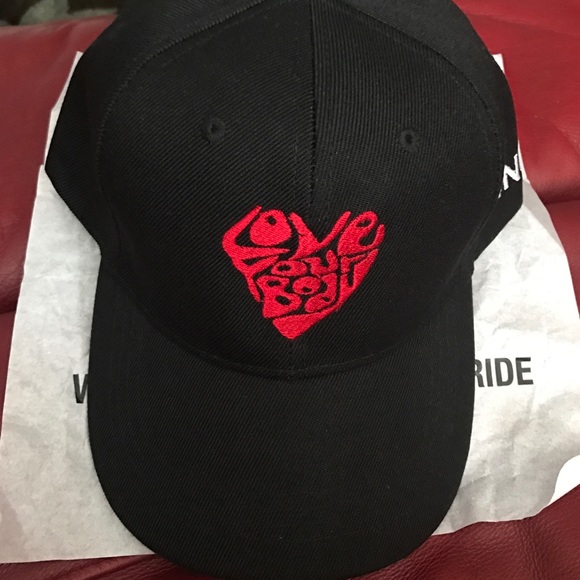 Love Your Body hat
