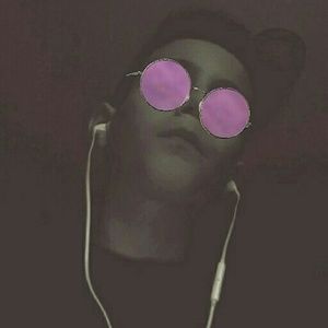 Meet your Posher, Eli