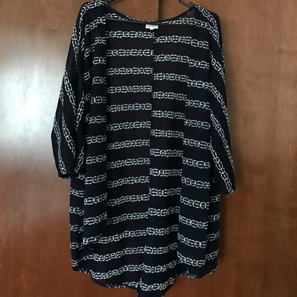 LuLaRoe Lindsay Kimono