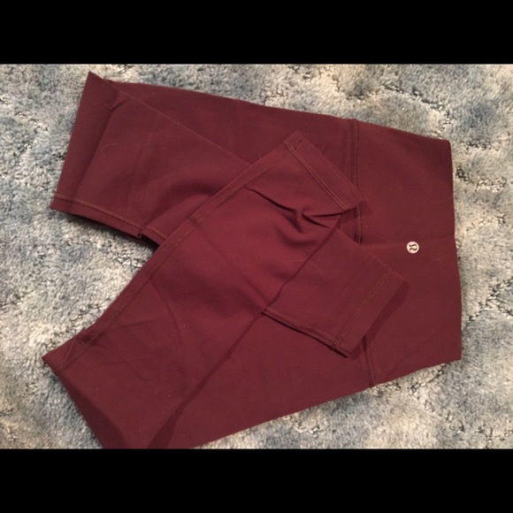 Lululemon deep red 7/8 pants