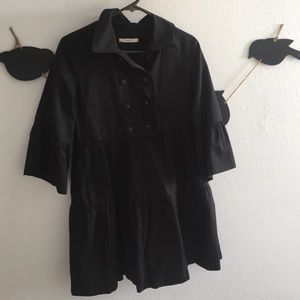 Black 3/4 length sleeve light jacket