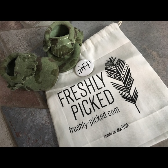 EUC Freshly Picked suede Mocs