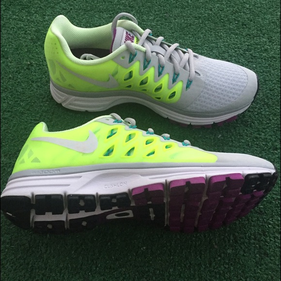 Nike zoom vomero women's gray yellow green sneaker - Picture 3 of 3