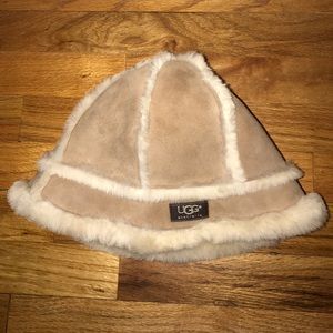 Ugg chestnut suede and fur bucket hat