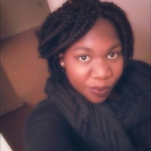 Meet your Posher, Selena