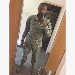 Meet your Posher, Cleve