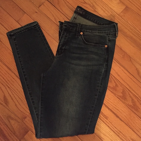LUCKY BRAND SKINNY JEANS