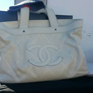 Medium size 100% authentic chanel bag
