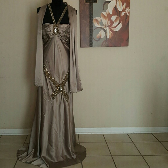 Evening Gown - Picture 3 of 5
