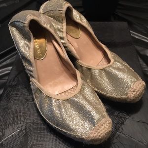 Ivanka Trump wedge in glitter gold