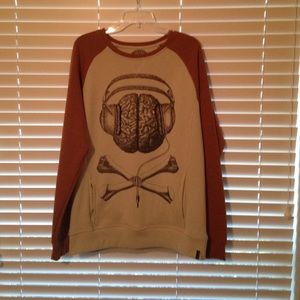 Great sweatshirt with front pockets.