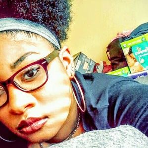 Meet your Posher, Evanese