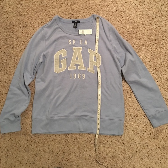 Gap women's light blue medium crew neck sweatshirt