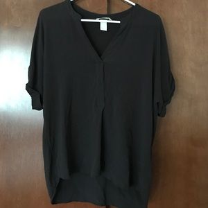 Black H&M vneck top