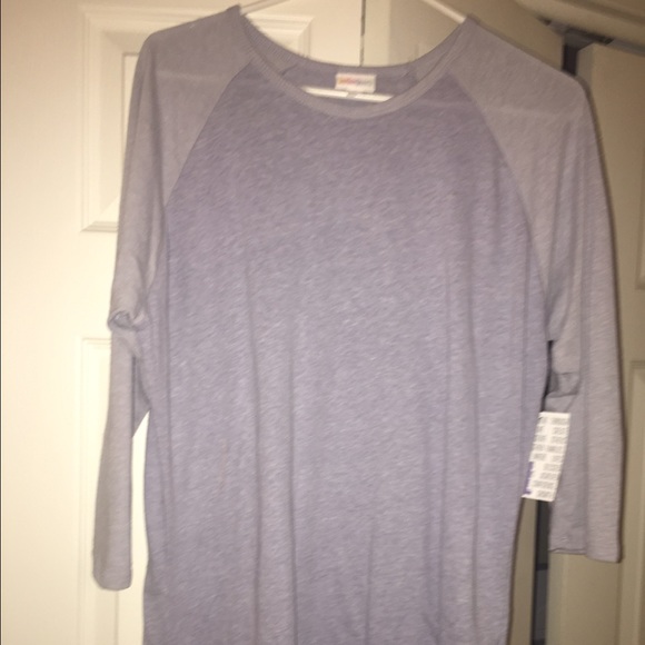 *1 HR FLASH SALE!* 🎉 LuLaRoe Randy (Large)