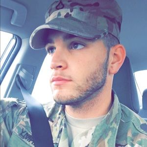 Meet your Posher, Luis