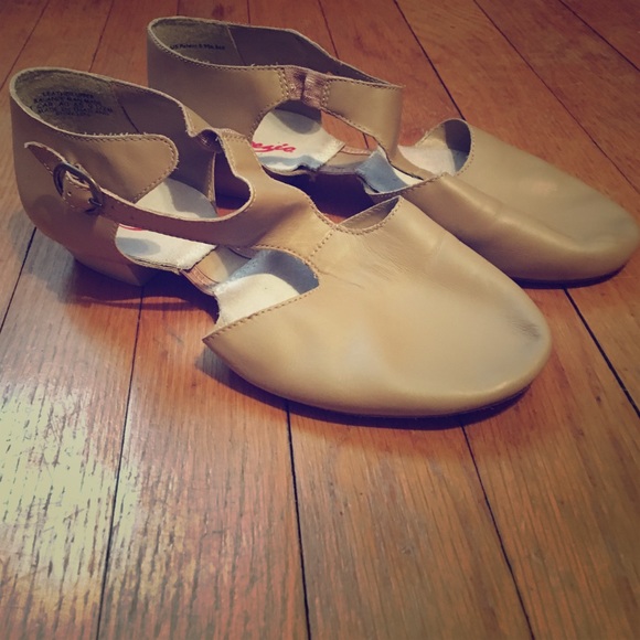 Dance shoes