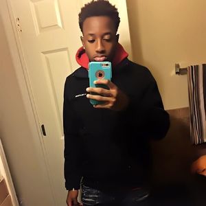 Meet your Posher, Mackie