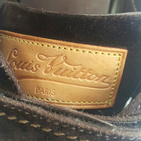 LOUSI VUITTON - Picture 3 of 4