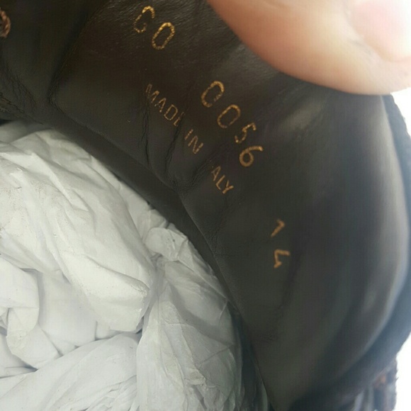 LOUSI VUITTON - Picture 4 of 4