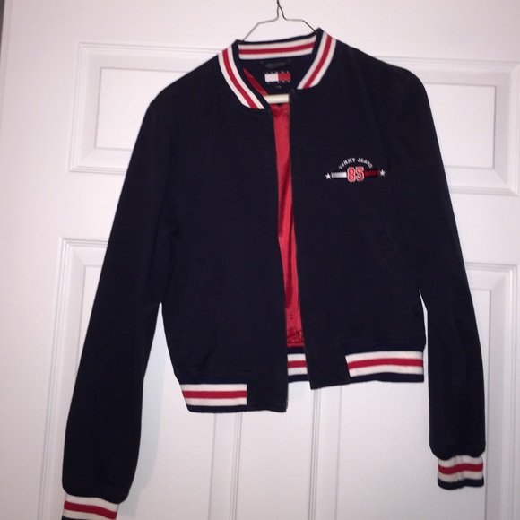 ‼️SOLD on Ⓜ️‼️vintage Tommy Hilfiger jacket
