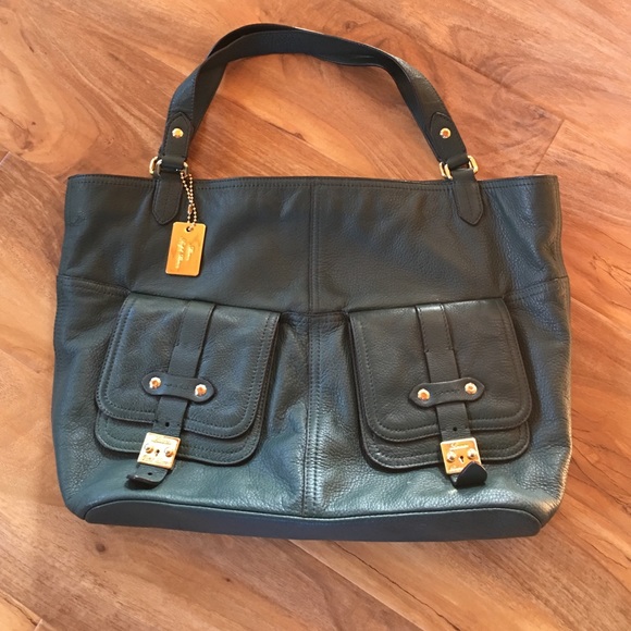 Lauren Ralph Lauren Handbags - Ralph Lauren hunter green leather bag withpockets