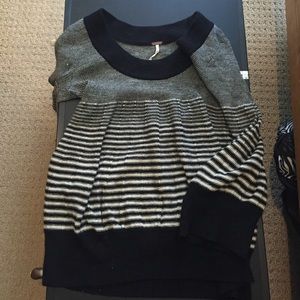 Free people b&w Renaissance sleeved knit sweater.