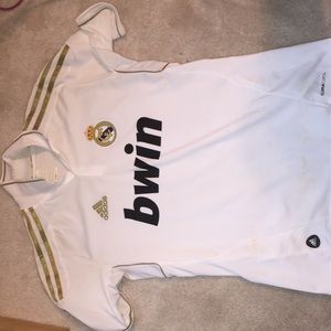Real Madrid Jersey //no name// taking best offer$