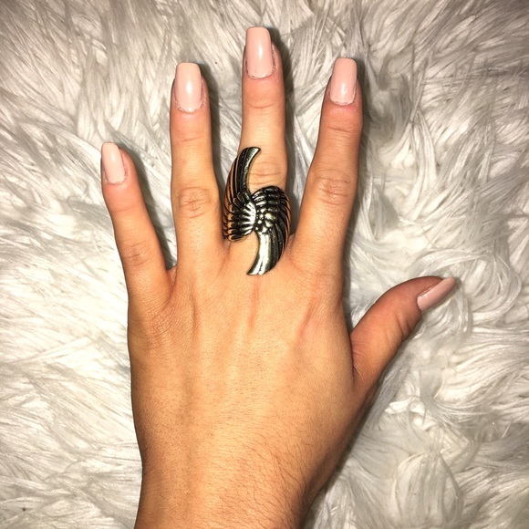 Angel Wing Ring - Picture 2 of 2