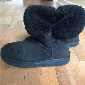 Uggs Black Bailey Button