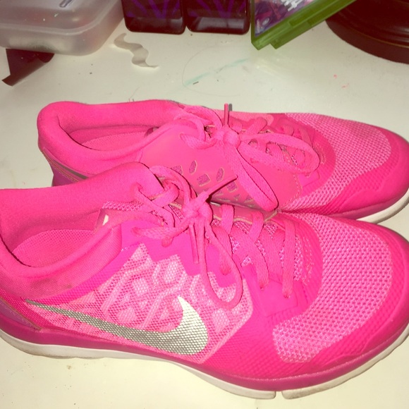 Nike pink tenneshoes