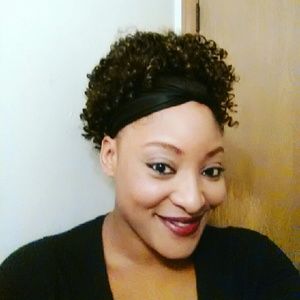 Meet your Posher, Alicia