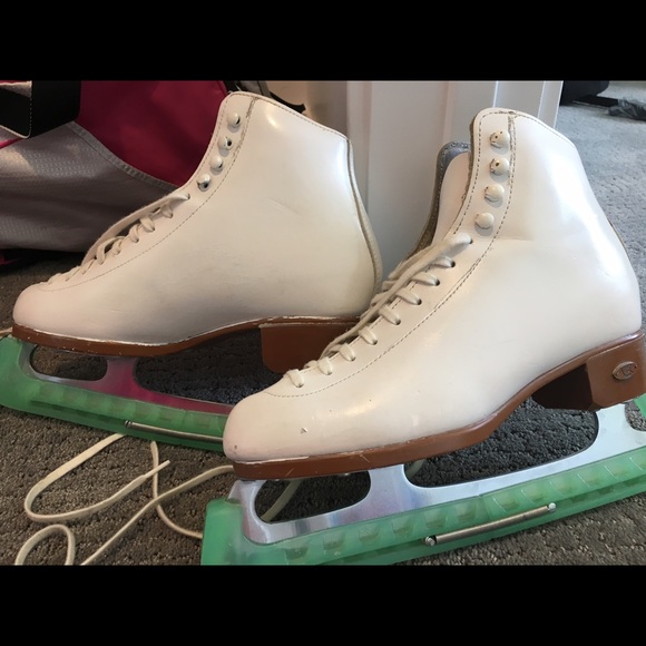 Additional pictures for ice skates - Picture 1 of 2