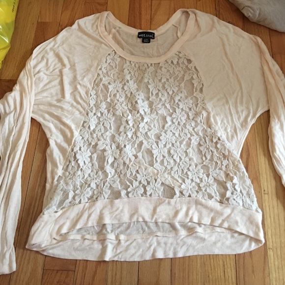 Long sleeved Lacey front top