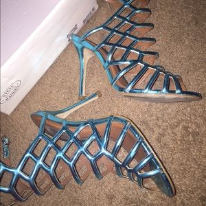 Turquoise 4-6 inch heel