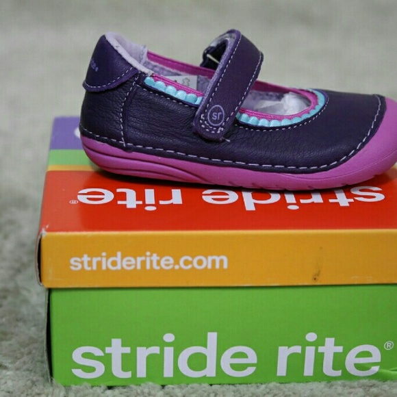 Stride rite Savanah leather shoes with box