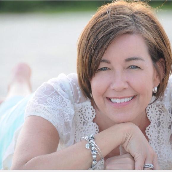 Meet your Posher, Linda - Picture 1 of 1