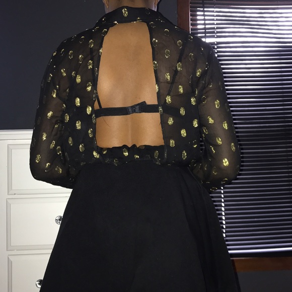 Open back blouse - Picture 3 of 3