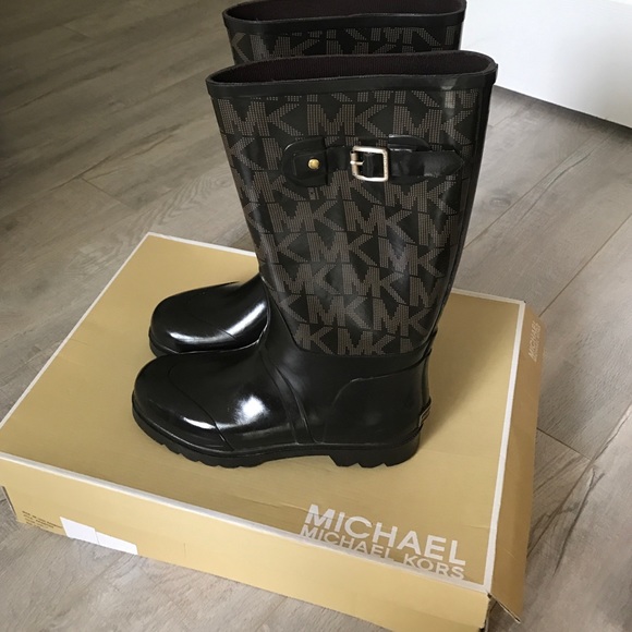 Michael Kors brown rain boots
