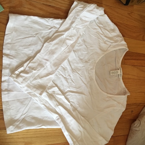 White basic crop top