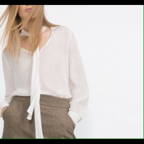 ✨Zara Basic ~~ White Neck Tie Shirt✨