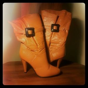Ladies boots
