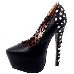 Liliana Spike Pump
