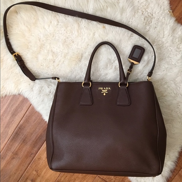 SOLD ✔️ Prada purse, versatile crossbody