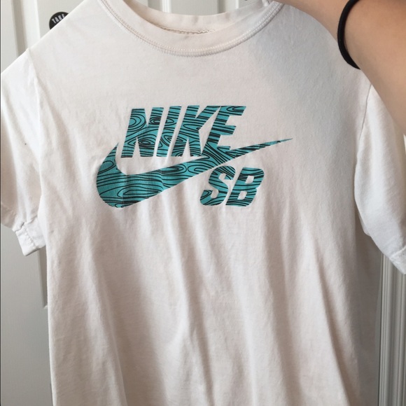 Nike tee