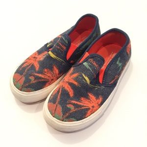 Zara Girls Slip ons size 29.